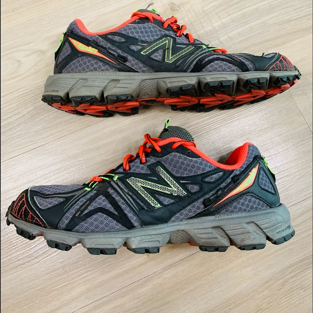 New Balance 610 V2 Trail Athletic Women's Size 8